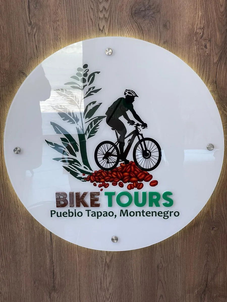 Aviso luminoso de Bike Tours en su punto de encuentro